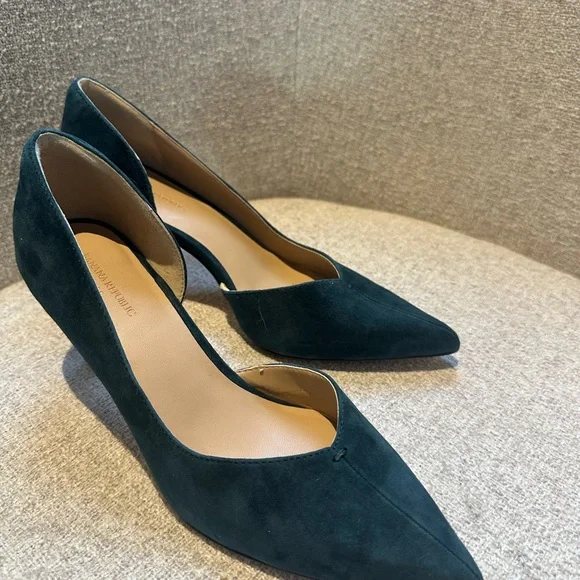 Banana Republic Deep Blue Suede Women's Pumps - Picture 4 of 8
